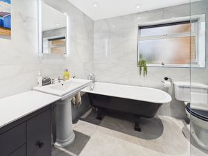 Family Bathroom- click for photo gallery